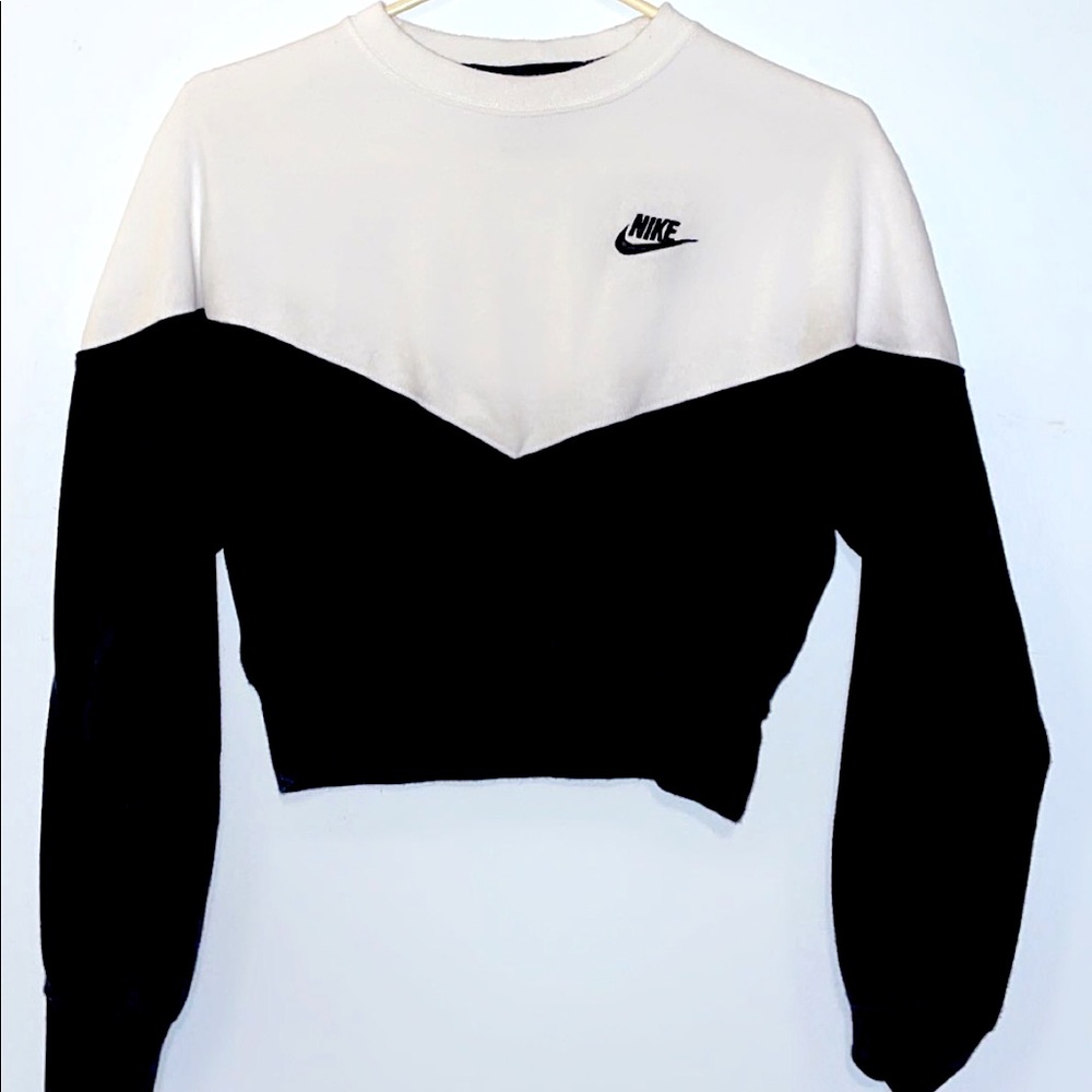Nike Crop Sweater